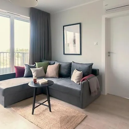Large Coastal For 3 With Balcony *