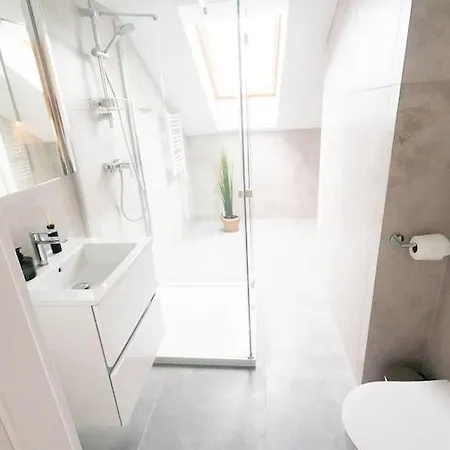 Large Coastal For 3 With Balcony *