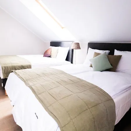 Large Coastal For 3 With Balcony *