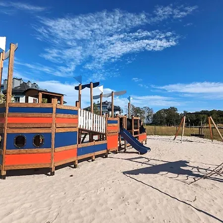 Large Coastal For 3 With Balcony * Dziwnow
